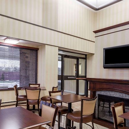 Days Inn By Wyndham Utica Exterior photo