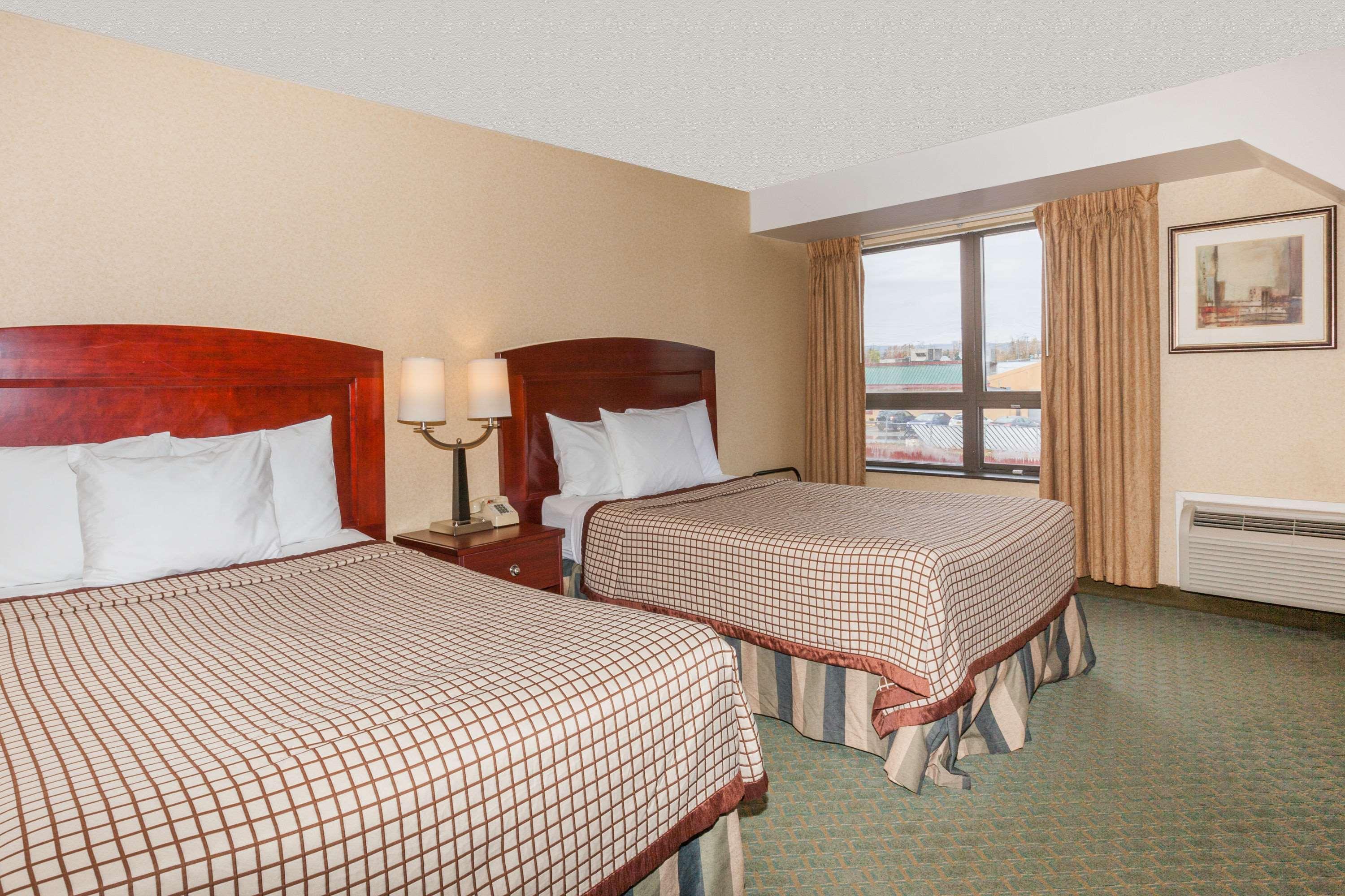 Days Inn By Wyndham Utica Exterior photo