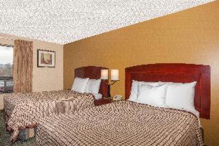 Days Inn By Wyndham Utica Room photo